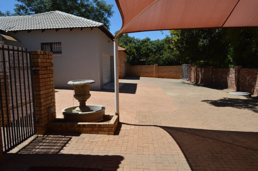 3 Bedroom Property for Sale in Wilkoppies North West